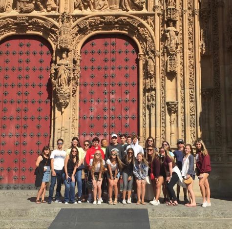 TKA students excited for a day of class at the University of Salamanca!