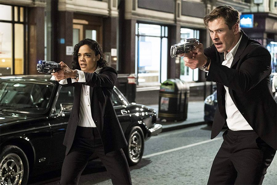 Chris Hemsworth and Tessa Thompson prepare for comet in a scene from MIB: International